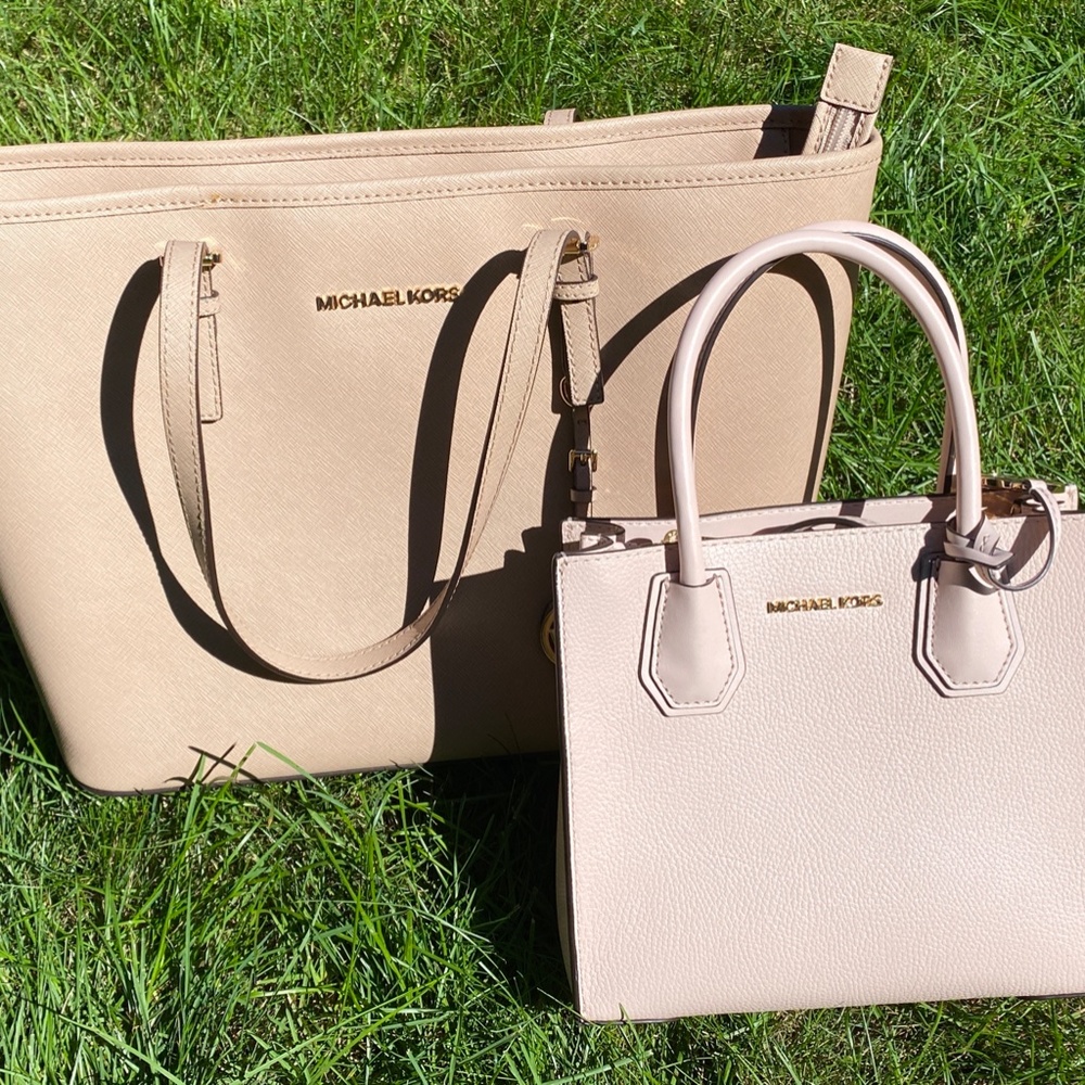 Michael Kors Jet Set Tote - Picture 6 of 6